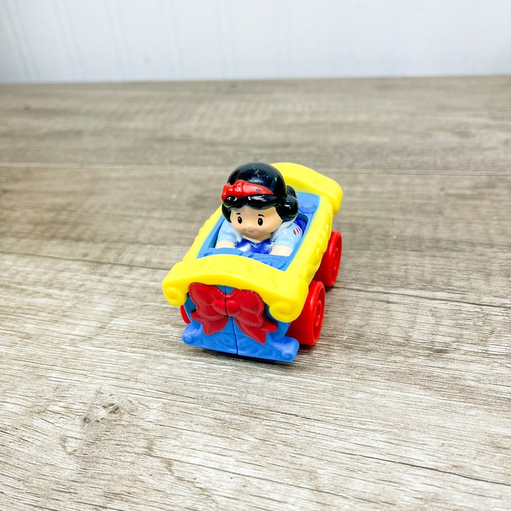 Fisher-Price Little People Disney Princess Snow White Wheelies Vehicle FGJ09